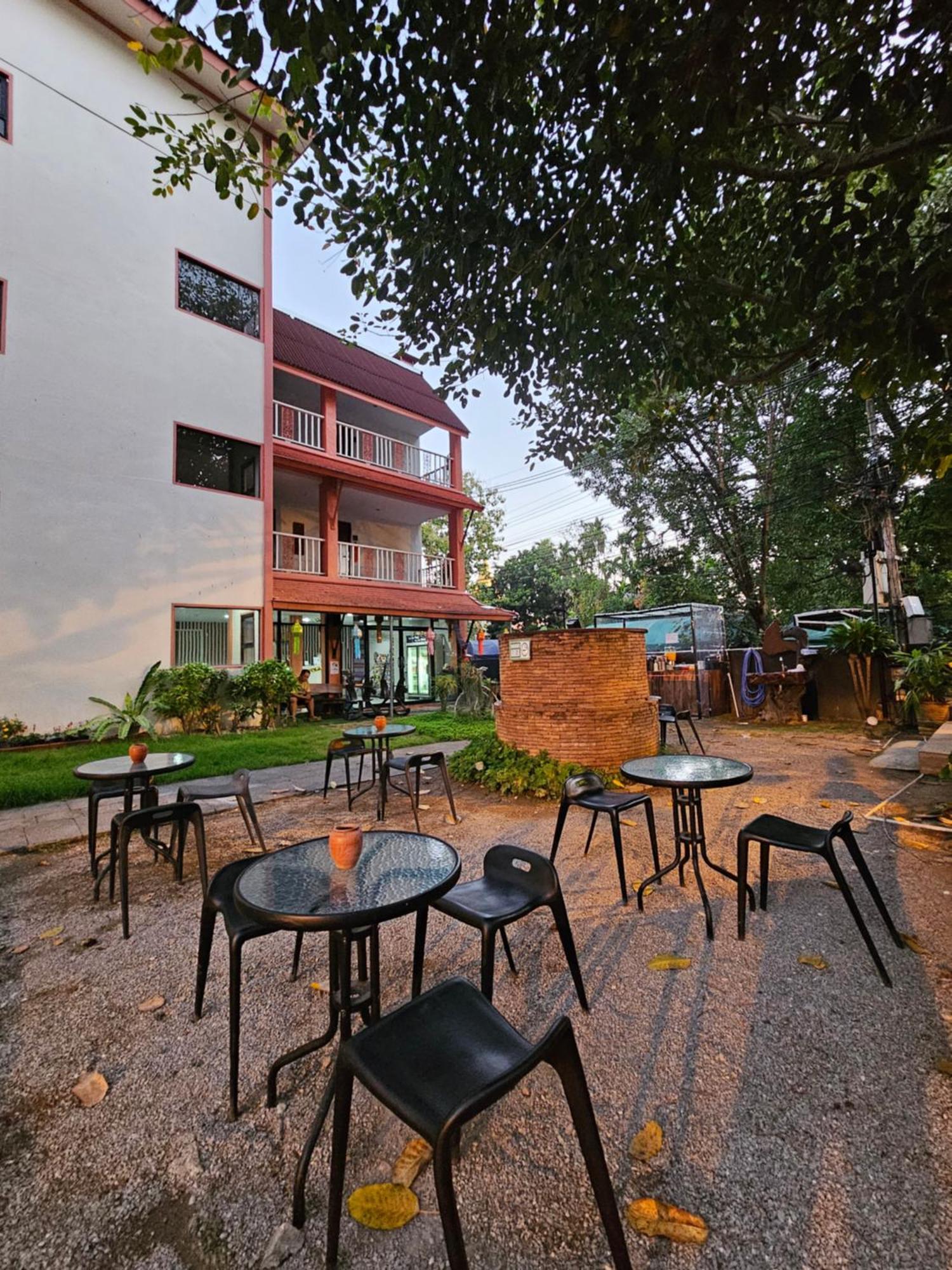 Sabaidee Chiangmai Hotel SHA Chiang Mai Bagian luar foto